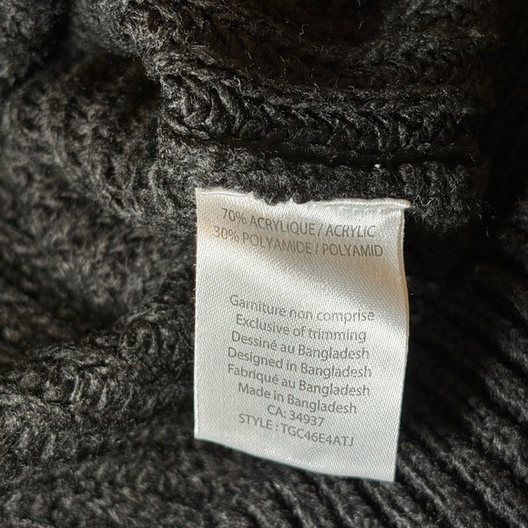 Tag - Black Knit Sweater - Picture 4 of 5